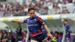 長友佑都が現役続行　東京と再契約を記者会見で明らかに