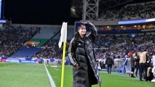 ｢なんだこの最強コンビ｣国立J開幕“神試合”を生観戦した仲良しサッカー美女コンビの現地ショットが話題！｢メッシとクリロナレベルです｣｢めちゃくちゃ可愛い｣