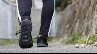 食後のウォーキングは何分後から？血糖値やダイエットへの効果、歩く時間や注意点【医師監修】