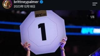 UFC伝説の元オクタゴンガール、ヘビ柄ビキニで腰タトゥー披露に反響「時代を超越した美しさ」