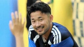 英語で広げた海外サッカーの舞台　菅原由勢選手が小学生に伝えたこと