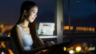 ストレス解消に睡眠は欠かせない！寝る前は控えた方が良い行動とは？