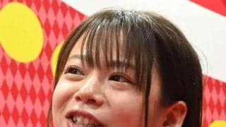 高木菜那、美帆姉妹がそろって故郷・十勝の花火大会を観覧　カジュアル「最強姉妹」がＶサイン