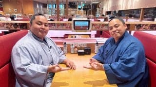 琴勝峰と琴栄峰がTBS「いくらかわかる金？」でバラエティー初共演　スシローで食べまくる