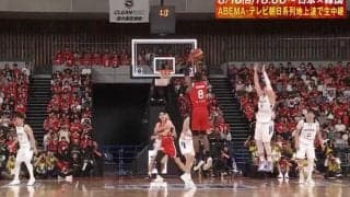 何が起きた…！？ 八村塁、残り1秒で“まさかの展開”「ヤバすぎる」「バケモノだわ」時間をコントロール→衝撃の“ブザービーター”炸裂… アリーナ大熱狂