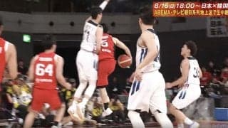 ボール消えた…！？ 河村勇輝、相手を欺く“衝撃の神パス”「スピードと技術エグい」高速ドライブ→背中を通す“ノールックビハインドパス”