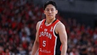 バスケ男子日本代表が1Qから韓国を圧倒…“Bリーグ3季連続MVP”ニュービル映し出され観衆沸く場面も