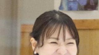 吉田知那美、赤ずきんちゃん風ファッションでビールぐびぐびにファン「可愛いです」