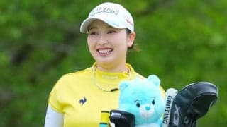 「気合い入ってんねんなぁ」人気女子ゴルファーの“男前”な姿が反響「なんでも絵になるね」「ラウンド中より目がマジだったり」