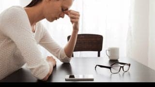 タイプ別「スマホ老眼」の対処法