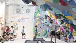 プロフリークライマー・野口啓代が名古屋で子どもたちに直接指導「ボルダリング教室」イベントレポート