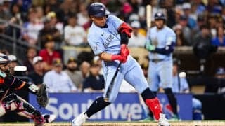 岡本和真、第26号本塁打。球団新人記録更新へ現地メディアも注目