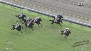 「めっちゃ似てる」栗毛の馬体が“お父さん”にそっくり？ 産駒の新馬戦快勝にファン興奮「相当強い」