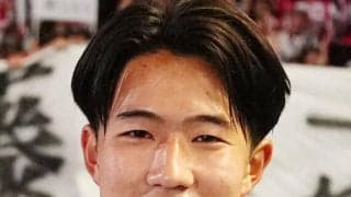 バレンシア佐藤龍之介、新天地で先発デビュー　後半12分までプレーも得点には絡めず