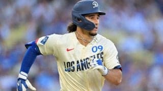 ド軍外野にまさかの“素人”「ぎこちない」　定番の光景のはずが…不慣れさ丸出しの癒し