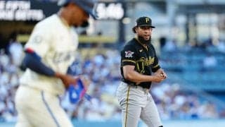 ベッツにぶつけて“謎の笑み”…「ふざけるな」　ファンがブチ切れた元同僚の行動