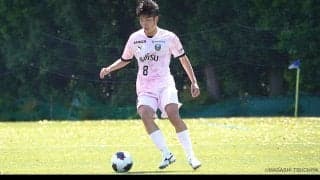 「目を揃える」フィロソフィーの正統な後継者。川崎フロンターレU-18・小川尋斗は掴み取れるステージをすべて掴み取る 【NEXT TEENS FILE.】