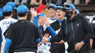 応援団に混じった“美女”に騒然「今やこちらが…」　エスコン降臨→ウインク披露「マジで声出た」
