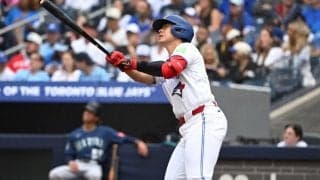 岡本和真、2試合ぶり28号ソロ　バックスクリーンへの一発に本拠地大歓声…球団新人記録の更新続く