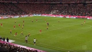 なんで見えてんだよ！ 新怪物・オリーセ、常識を破壊する“ノールックロングパス”「バケモンですわ」「よく見てたな」体を半回転しながら“驚愕の一撃”