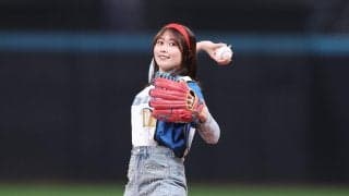 【日本ハム】元日向坂46の丹生明里がファーストピッチ「波動拳をイメージして投げました」