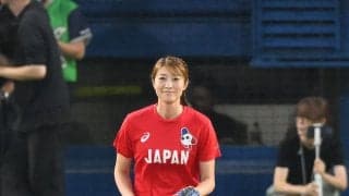 【ヤクルト】狩野舞子さんが始球式、ワンバウンドに「最悪です。ストライクを目指していたので」
