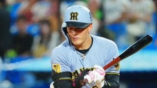 【阪神】元山飛優にアクシデント　ヤクルト山野の直球が右脇腹付近直撃　痛みに顔ゆがめる