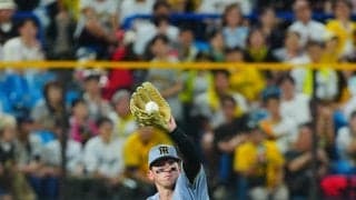 【阪神】ディベイニーが１軍初守備　本職は遊撃も不慣れな左翼で　軽快ランニングスローも