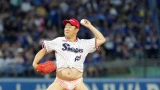 【ヤクルト】とにかく明るい安村が始球式「足元だけみると女子高生に見えたでしょ」