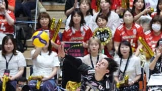 【バレー】高橋藍が止まらない　サービスエースにバックアタックでセット連取に導く