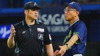 【ヤクルト】DeNAコーチが走者触り走塁アシストあったのでは？と確認　責任審判「なかった」