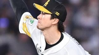 ソフトバンク・上沢　折れたバット直撃も続投　ヒヤリのアクシデント