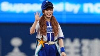 きゃりーぱみゅぱみゅさん、初の始球式に「ドキドキ」　“唯一無二”のユニ姿で届けた一球