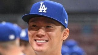 山本由伸の背後でベテランがドヤ顔ｗ試合前のワンシーンが「あまりにも良すぎる」ファン反響　さすがド軍の愛されキャラ