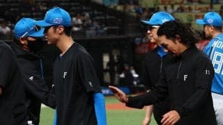 日本ハムが延長１２回引き分け　九回２死から清宮幸が執念同点適時打　伊藤は８回３失点の粘投、五回に西武・黒田コーチと一触即発も