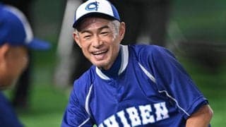 イチロー氏　３０スイング目に納得の一発　フリー打撃でファン沸かせる