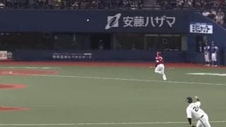 遊撃なのに…“ほぼ外野”から衝撃レーザー「バグってる」　失点許さぬ強肩が「やばすぎ」
