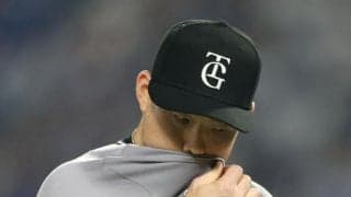 巨人・小笠原がまさか　初回に満塁被弾でうなだれる　ＤｅＮＡの４番・佐野に右翼スタンドへ