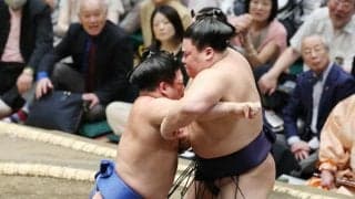 新三役の藤ノ川が難敵・義ノ富士から初白星　大相撲秋場所初日