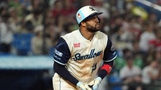 【ヤクルト】来日６年目のオスナとサンタナ、今季初のアベック弾　サンタナ「とても気持ちいい」