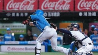 【日本ハム】伝家の宝刀！２ランスクイズ決めた！進藤勇也が三塁前に転がし郡司＆水野が生還
