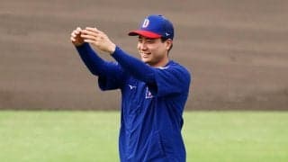 【中日】前日負傷交代の石伊雄太が全体アップ→キャッチボール、打撃、ゴロ捕　