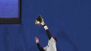【巨人】キャベッジが3回で途中交代　DeNA平良に2打席凡退、守備でも精彩欠く