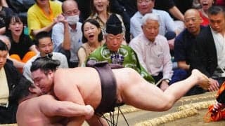 綱とり霧島が53秒の一番制し連勝　八角理事長は攻めの遅さに注文も「まわし取れば強いよね」