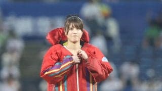 【ヤクルト】ボートレーサー中曽瑠華「100点満点」ノーバンでファーストピッチ