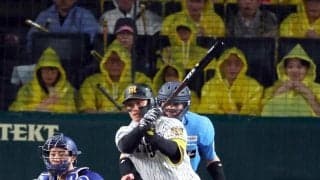 阪神　３４イニングぶり得点！森下がチーム６１イニングぶりタイムリー　同点にベンチから選手が飛び出す　甲子園が大熱狂