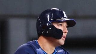 西武・林安可が自打球で負傷交代　自力歩行できずベンチ裏へ　１５１キロ直球強振も右膝直撃