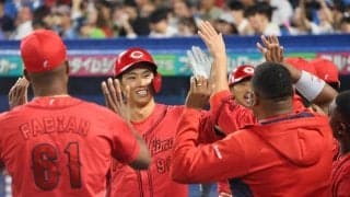 広島・中村奨成　待望の１号２ラン「ようやく…ですね。ホッとしてます」　３度の２軍調整を経て復調「遅いぐらいですけど」