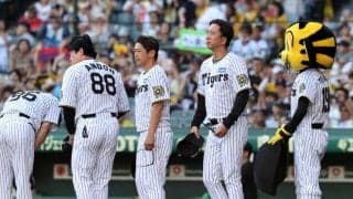 阪神敗戦後…中継が捉えた“ポンポン”「マジで報われて」　気丈に振る舞う人物に涙「目が虚ろ」