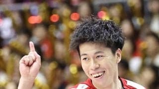 【バレー】富田将馬、アジア選手権優勝を報告「さらに成長した姿を」３歳の息子を抱く写真も
